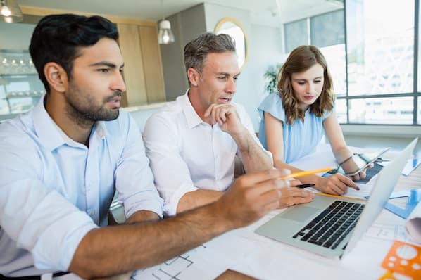 Senior Stock Advisor - Share Market